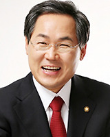 우윤근